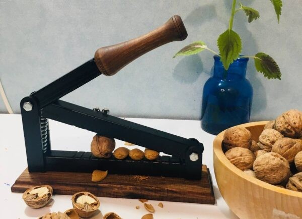 هسته‌شکن و گردوشکن لوکس چوب گردو و فلز (ضمانت اصالت و کیفیت)