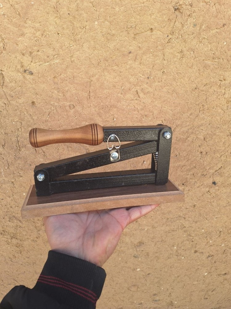 گردوشکن عروس بادوم شکن حرفه ای